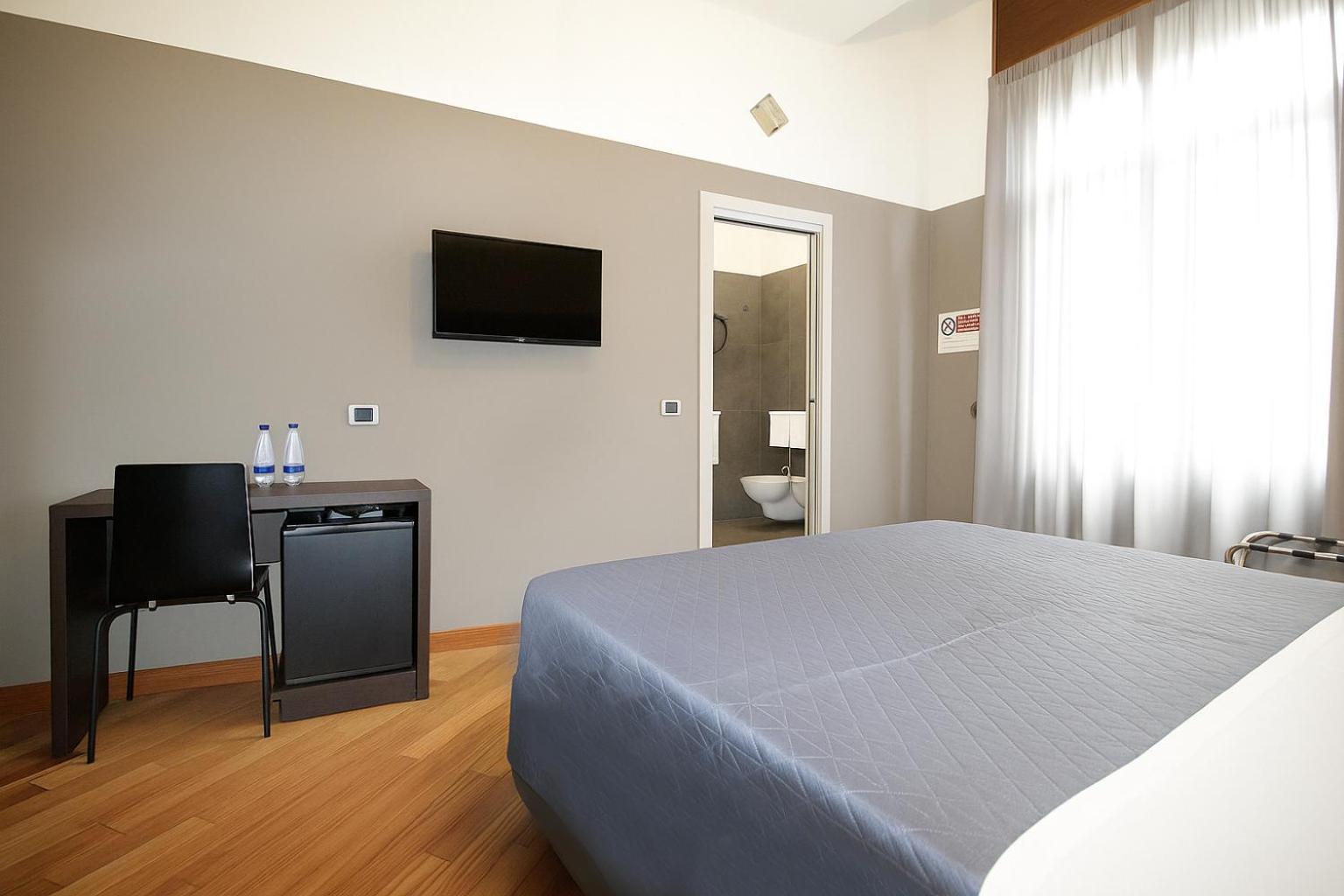 Hotel Piazza Carità Napoli Esterno foto