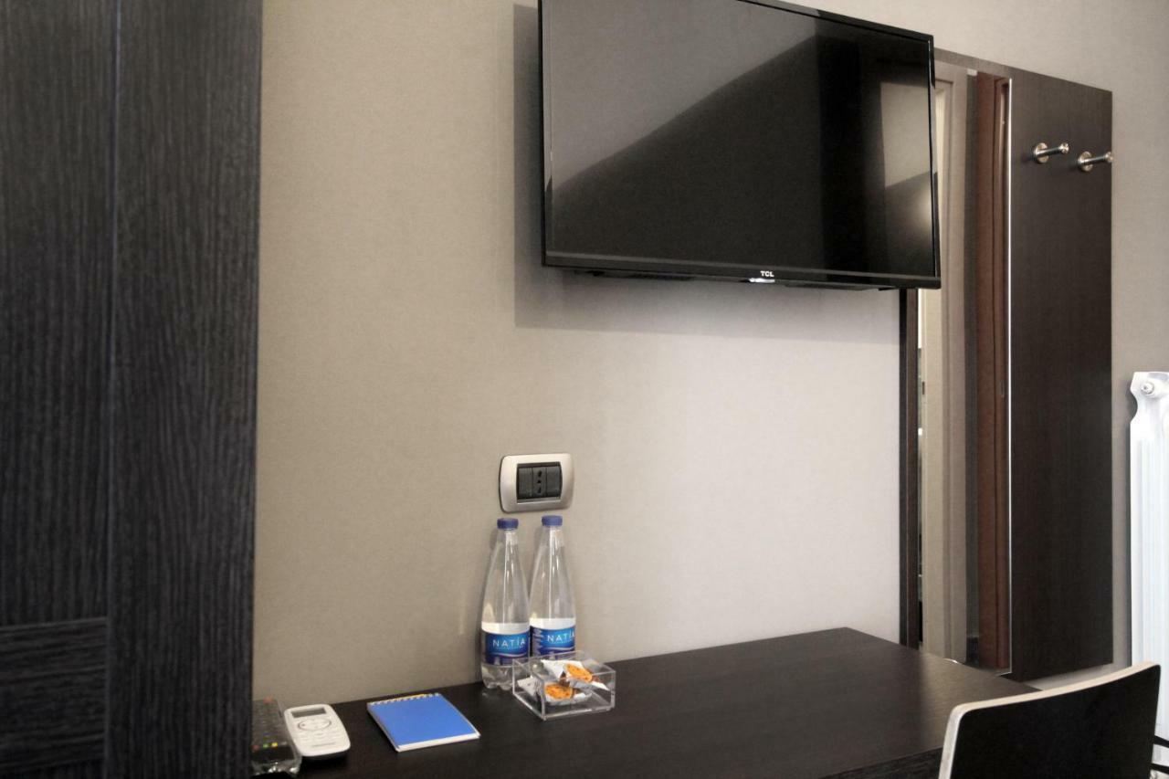 Hotel Piazza Carità Napoli Esterno foto